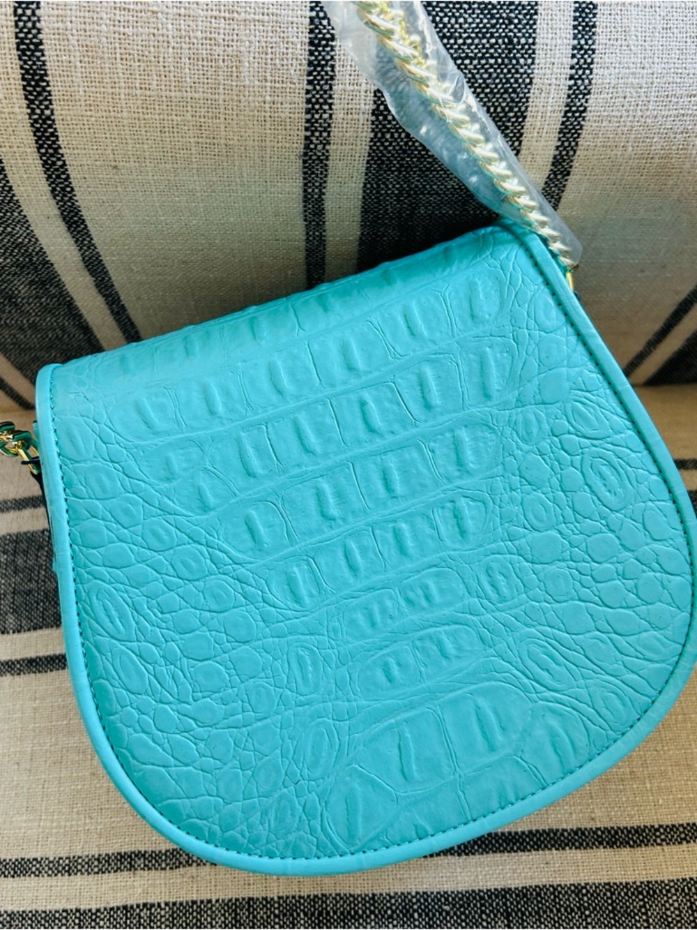 Amerileather Alaina Turquoise Croc-Embossed Crossbody